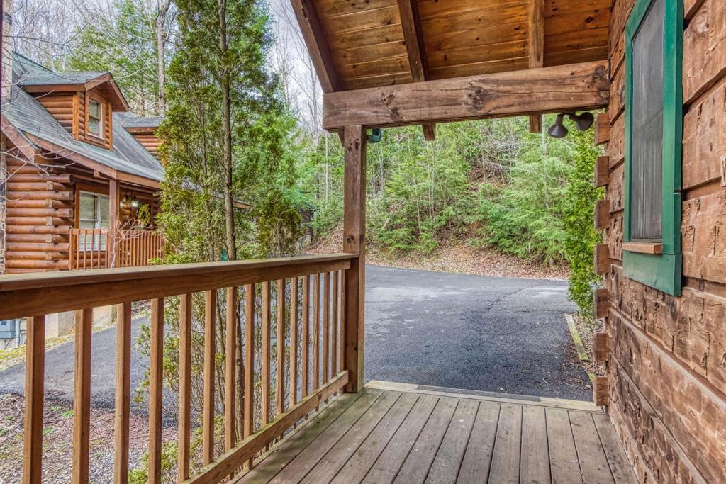 Mountain Eden, Hot Tub, Resort Pool, Wifi, 1089 Free Tickets Each Paid Day, Dollywood And More Gatlinburg Ngoại thất bức ảnh