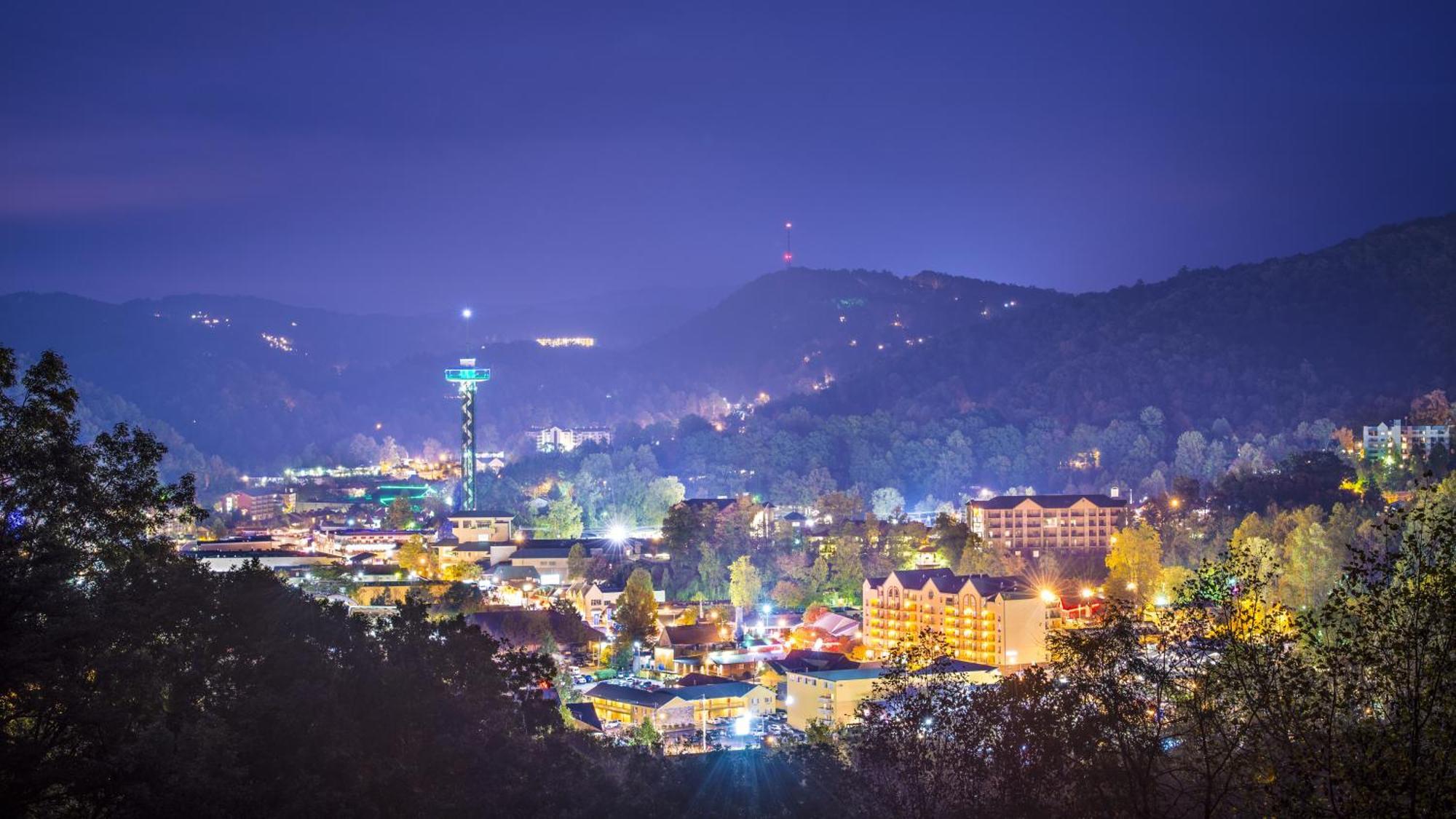 Mountain Eden, Hot Tub, Resort Pool, Wifi, 1089 Free Tickets Each Paid Day, Dollywood And More Gatlinburg Ngoại thất bức ảnh
