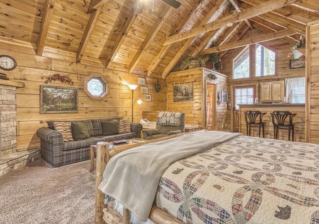 Mountain Eden, Hot Tub, Resort Pool, Wifi, 1089 Free Tickets Each Paid Day, Dollywood And More Gatlinburg Ngoại thất bức ảnh